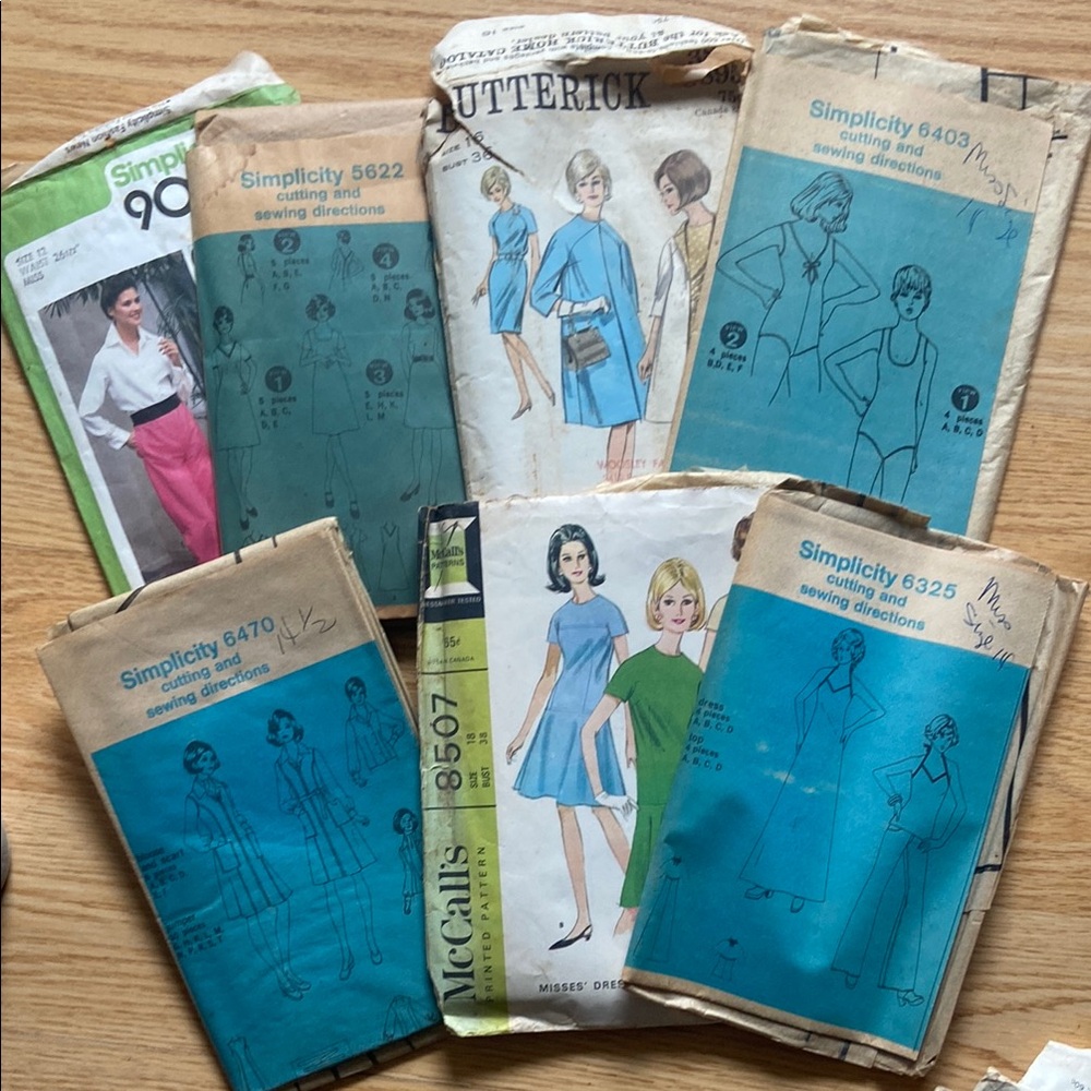 Simplicity Vintage Sewing Patterns Collection - image 1
